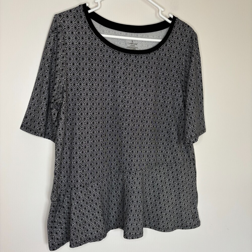 CUDDL DUDS Flexwear Peplum Top Geometric Womens M Black White Stretch Comfy